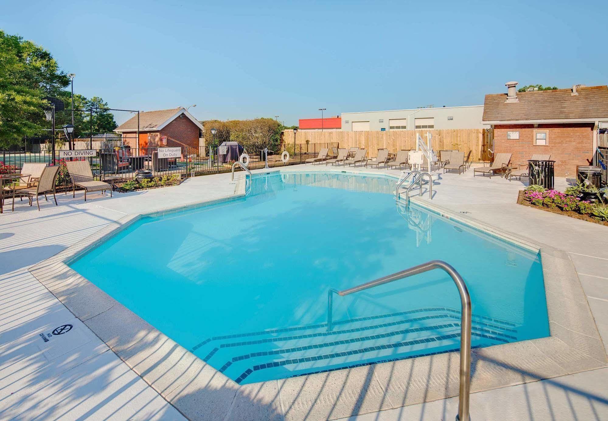 Residence Inn Richmond West End Dumbarton Exterior photo
